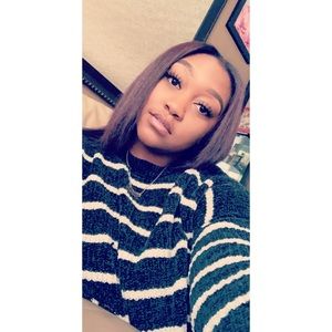 Meet your Posher, Kayla